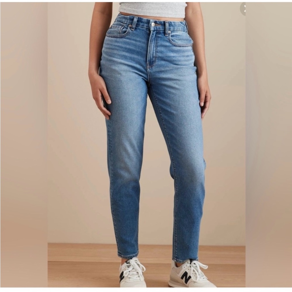 American Eagle Outfitters Mom Straight Blue Jeans